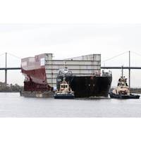 Module Passing Under Erskine Bridge: Photo credit BAE Systems