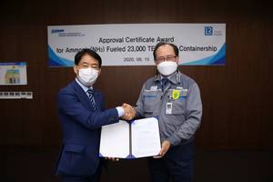 Jin-Tae Lee, LR’s Marine and Offshore President for North East Asia awarded AiP certificate to Odin Kwon, CTO of DSME, Executive Vice President. (Photo: Lloyd's Register)