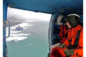 Kulluk Fly-over: Photo credit USCG