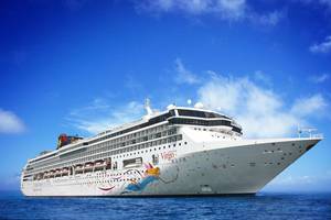 SuperStar Virgo (Courtesy of Star Cruises)