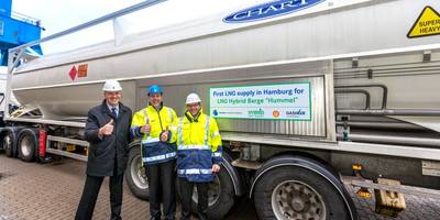 The first container with LNG in Hamburg. Aksel Skjervheim, Shell Gasnor; Dirk Lehmann, Becker Marine Systems; and Max Kommorowski, Becker Marine Systems (Photo: Becker Marine Systems)