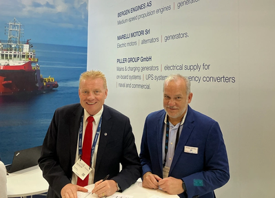 Jon Erik Røv, Managing Director of Bergen Engines group , together with Randall Nunmaker, Director of Sales & Marketing in MSHS at the maritime exhibition SMM in Hamburg on Tuesday, 6 September.(Photo: MSHS)