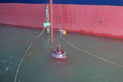 New bow thruster unit lowered into the water. Image courtesy Hydrex