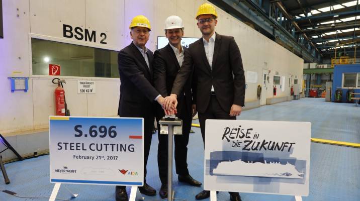 Felix Eichhorn, President of AIDA Cruises with Tim Meyer and Bernard Meyer, CEOs at MEYER WERFT. (Photo: MEYER WERFT)