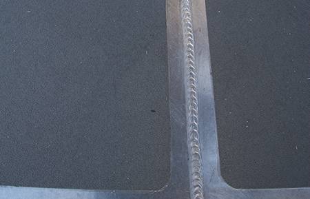 One of the Mavrik’s immaculate welds “like a stack of dimes” on the foredeck with well sealed anti-skid pads