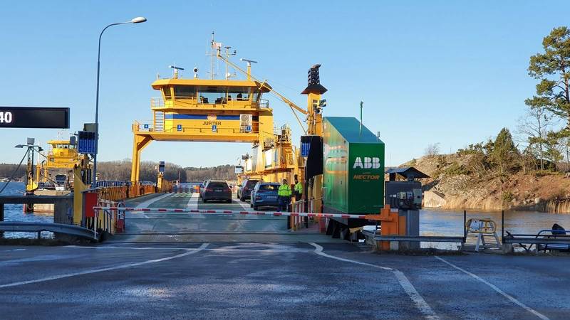 3mar (Mobimar) offers a ramp-mounted autonomous bow charging system, NECTOR, that can establish a rapid connection to the vessel, easily activated via push button from the bridge. Image courtesy 3mar