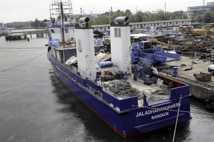 A stern-quarter view of the Thai Marine Department vessel Jaladharanuraksh.
Image courtesy Cummins/Thai Marine Department